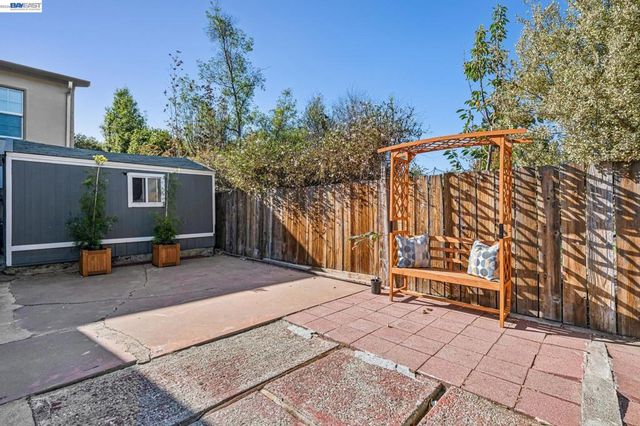 1801 Wood St, Alameda, CA 94501