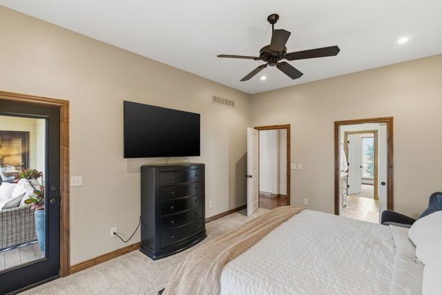 2630 S Brookmeadow Dr, Garden Plain, KS 67050