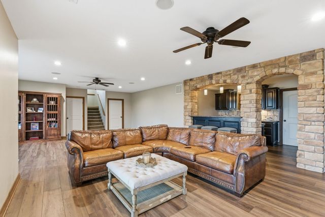 2630 S Brookmeadow Dr, Garden Plain, KS 67050