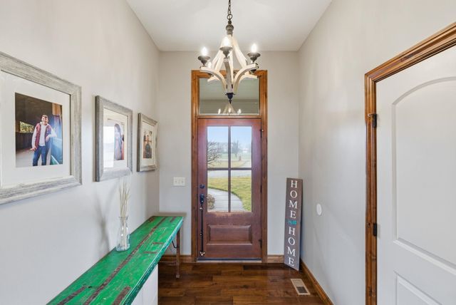 2630 S Brookmeadow Dr, Garden Plain, KS 67050