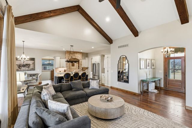 2630 S Brookmeadow Dr, Garden Plain, KS 67050