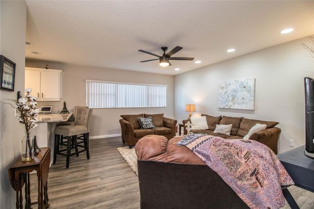 11 LOMA VERDE 11, Lakeland, FL 33813