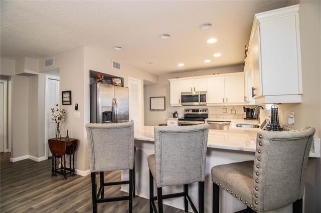 11 LOMA VERDE 11, Lakeland, FL 33813