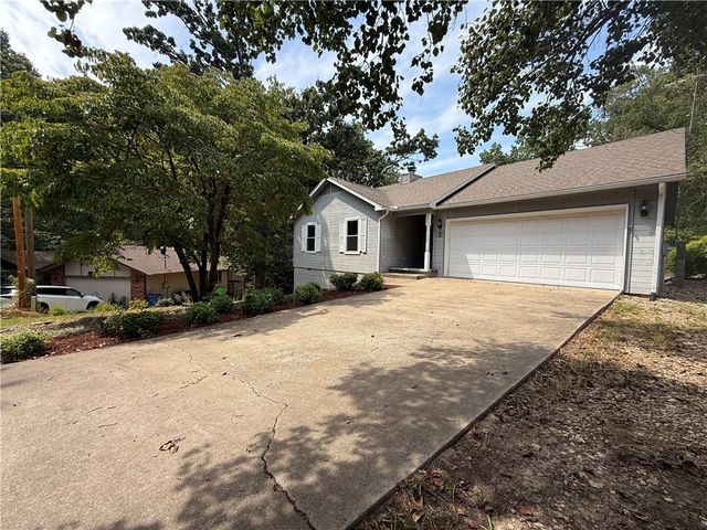2 Melling Circle, Bella Vista, AR 72715