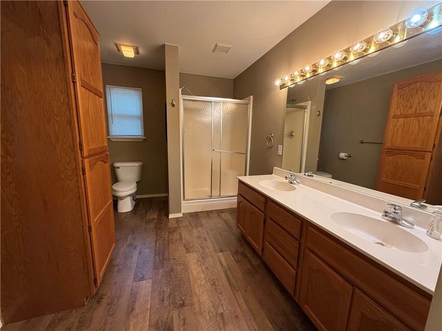 2 Melling Circle, Bella Vista, AR 72715