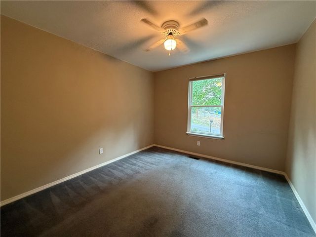 2 Melling Circle, Bella Vista, AR 72715