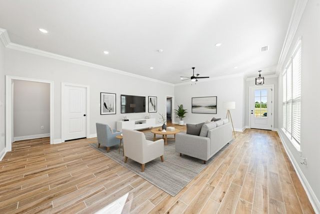 75 Butterfly Bend, Freeport, FL 32439