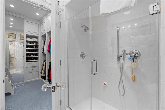 7 Charleston Square, Greensboro, NC 27408