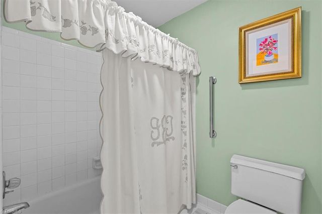 7 Charleston Square, Greensboro, NC 27408