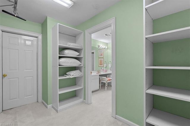 7 Charleston Square, Greensboro, NC 27408