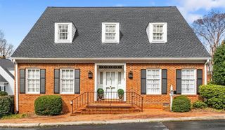 7 Charleston Square, Greensboro, NC 27408