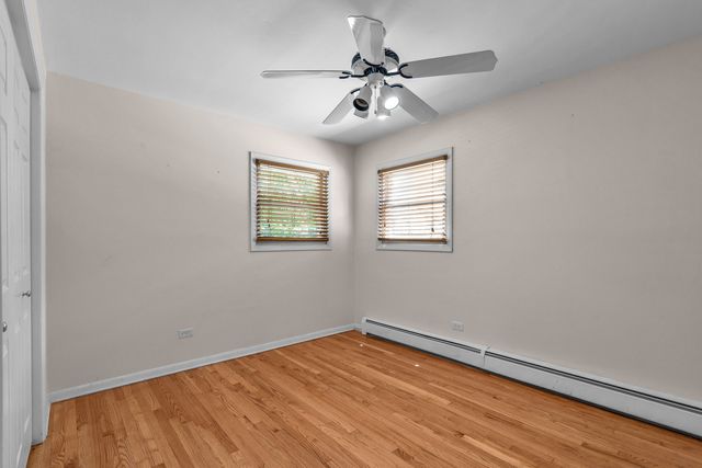 7952 MADISON Street 2E, River Forest, IL 60305