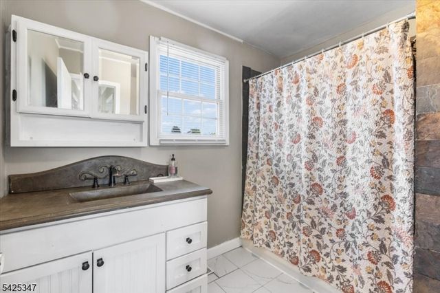 938 Maple Ave, Stillwater Twp., NJ 07860