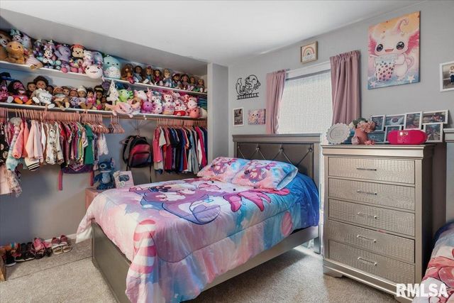 830 N 7TH Street, Riverton, IL 62561