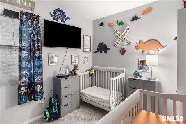 830 N 7TH Street, Riverton, IL 62561