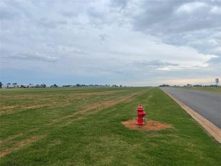 11 S Waylon Circle, Weatherford, OK 73096