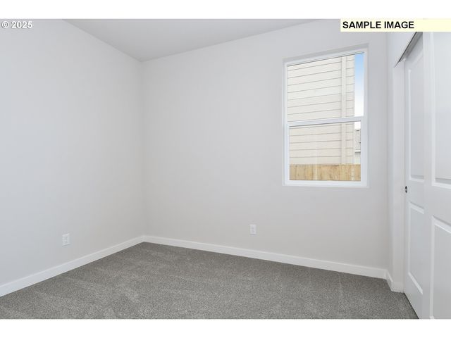 1385 OWL Ave, Woodburn, OR 97071