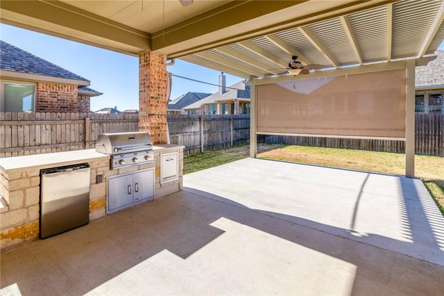 425 Miracle Rose WAY, Liberty Hill, TX 78642