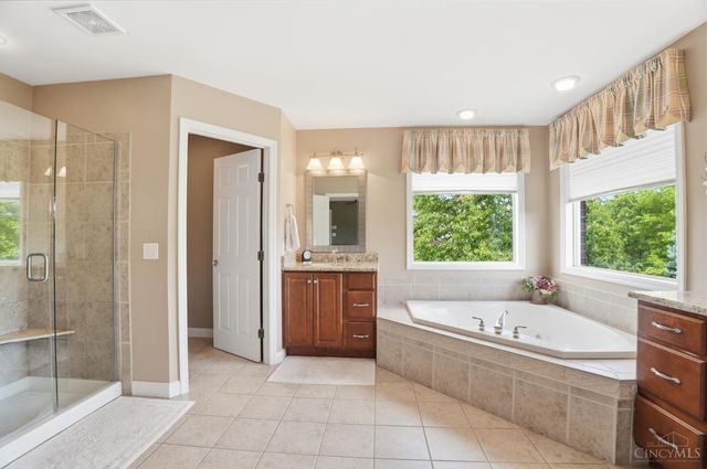 1324 Wexford Lane, Green Twp, OH 45233