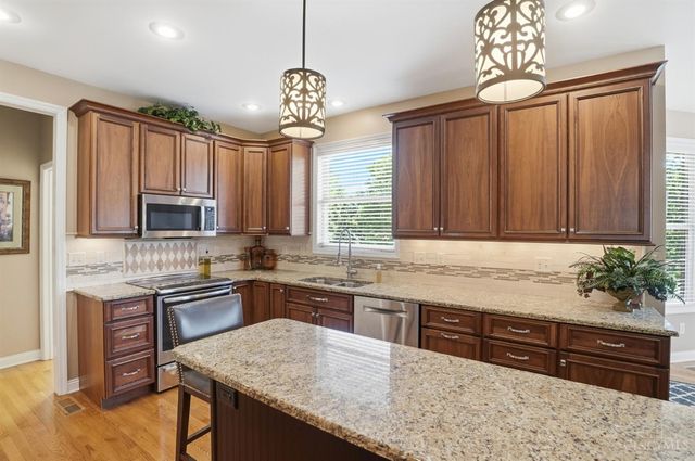 1324 Wexford Lane, Green Twp, OH 45233