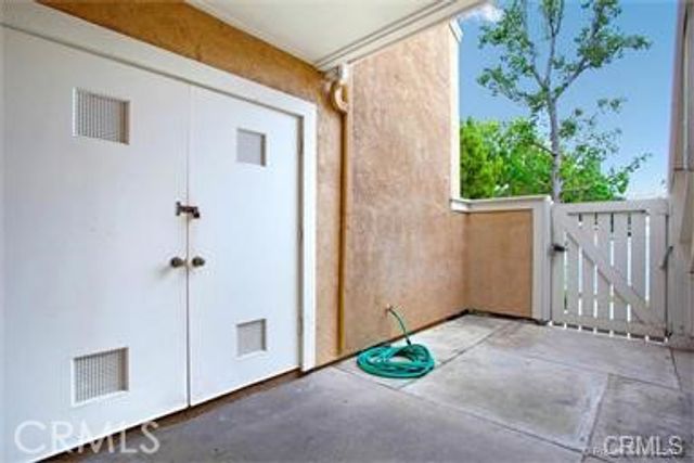 64 Woodleaf, Irvine, CA 92614