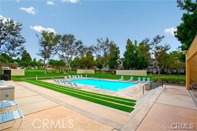 64 Woodleaf, Irvine, CA 92614