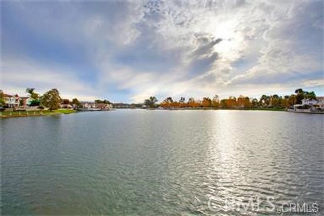 64 Woodleaf, Irvine, CA 92614