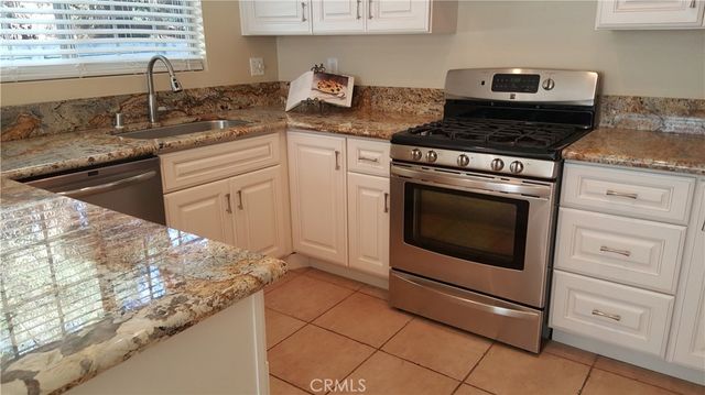 64 Woodleaf, Irvine, CA 92614