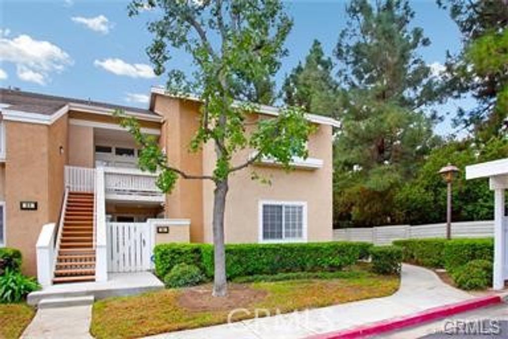 64 Woodleaf, Irvine, CA 92614