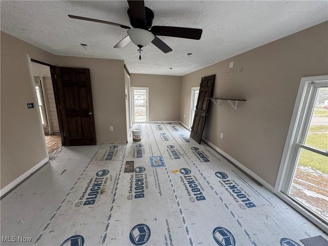 358 N High, Cortland, OH 44410