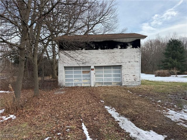 358 N High, Cortland, OH 44410