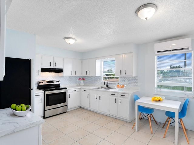 955 6TH STREET SE 11, Winter Haven, FL 33880