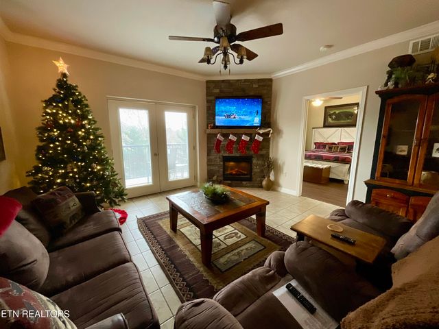 124 Plaza Drive 5402, Pigeon Forge, TN 37863