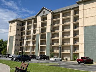 124 Plaza Drive 5402, Pigeon Forge, TN 37863