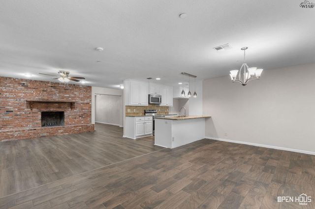 4608 HOLLANDALE AVENUE, Wichita Falls, TX 76302