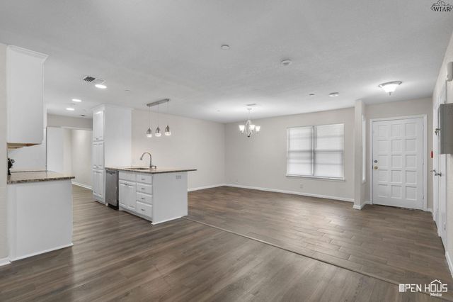 4608 HOLLANDALE AVENUE, Wichita Falls, TX 76302