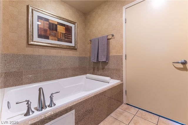 211 East Flamingo Road 905, Las Vegas, NV 89169