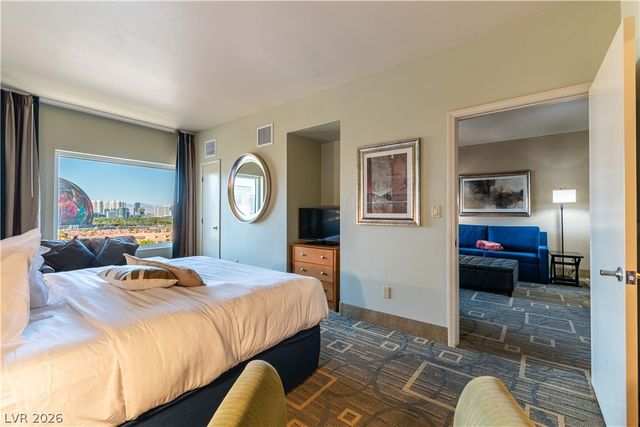 211 East Flamingo Road 905, Las Vegas, NV 89169