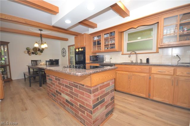 614 Fairwood Drive, Tallmadge, OH 44278