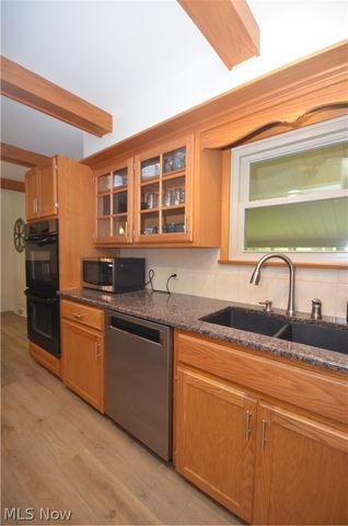614 Fairwood Drive, Tallmadge, OH 44278