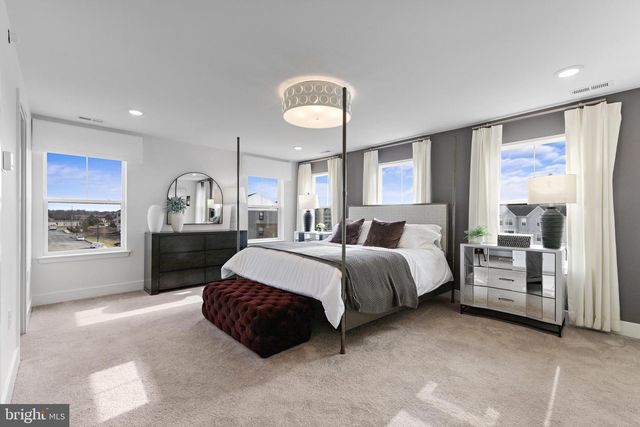 150 LEONA STEWART, Pennington, NJ 08534