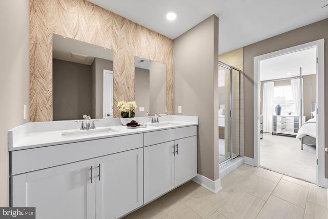 150 LEONA STEWART, Pennington, NJ 08534