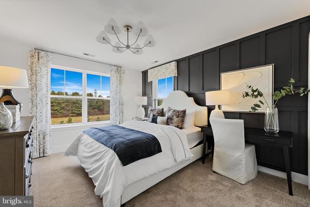 150 LEONA STEWART, Pennington, NJ 08534