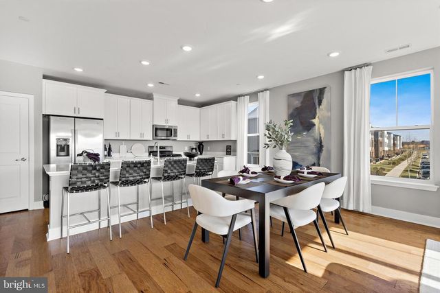 150 LEONA STEWART, Pennington, NJ 08534