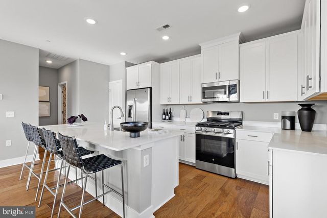 150 LEONA STEWART, Pennington, NJ 08534