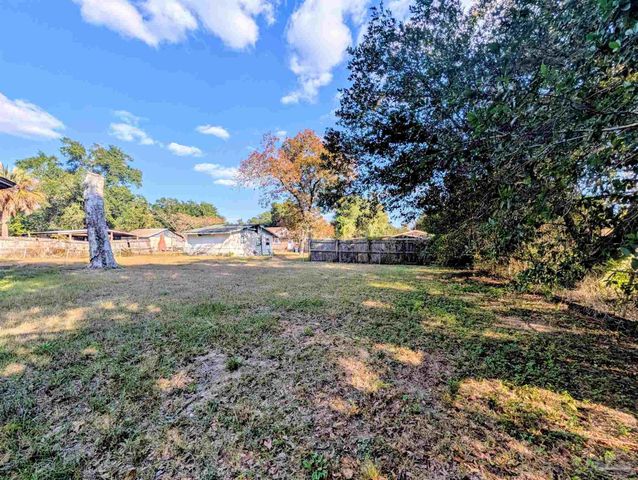 4216 Sapphire Ln, Pace, FL 32571