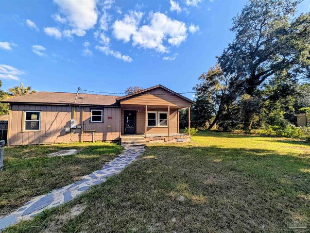 4216 Sapphire Ln, Pace, FL 32571