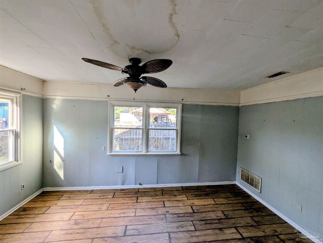 4216 Sapphire Ln, Pace, FL 32571