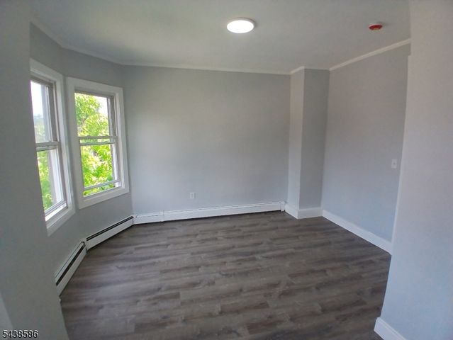 73 Franklin St, East Orange City, NJ 07017