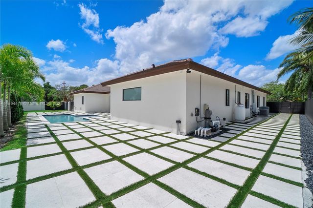 12250 SW 103rd Ter, Miami, FL 33186